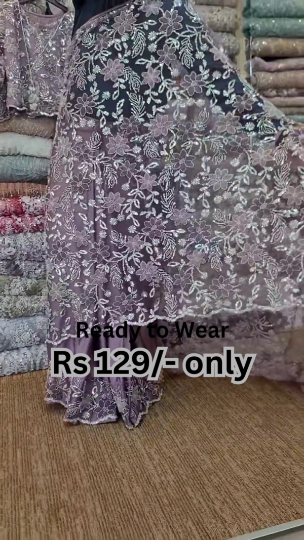 Lavender Dreams: Floral Lace Net Saree