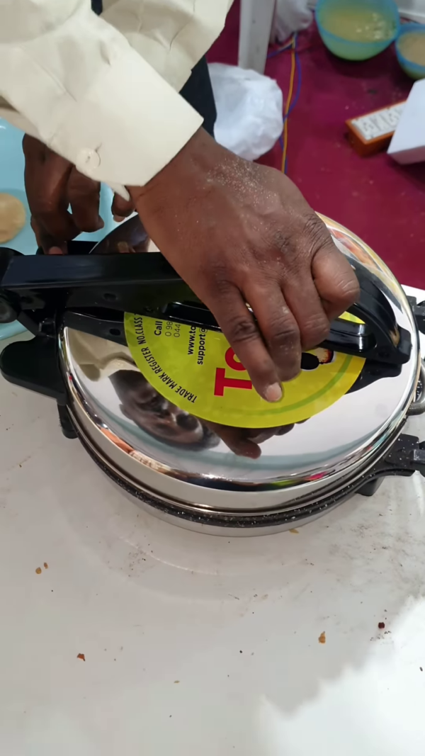 Non-Stick Roti and Tortilla Maker Press