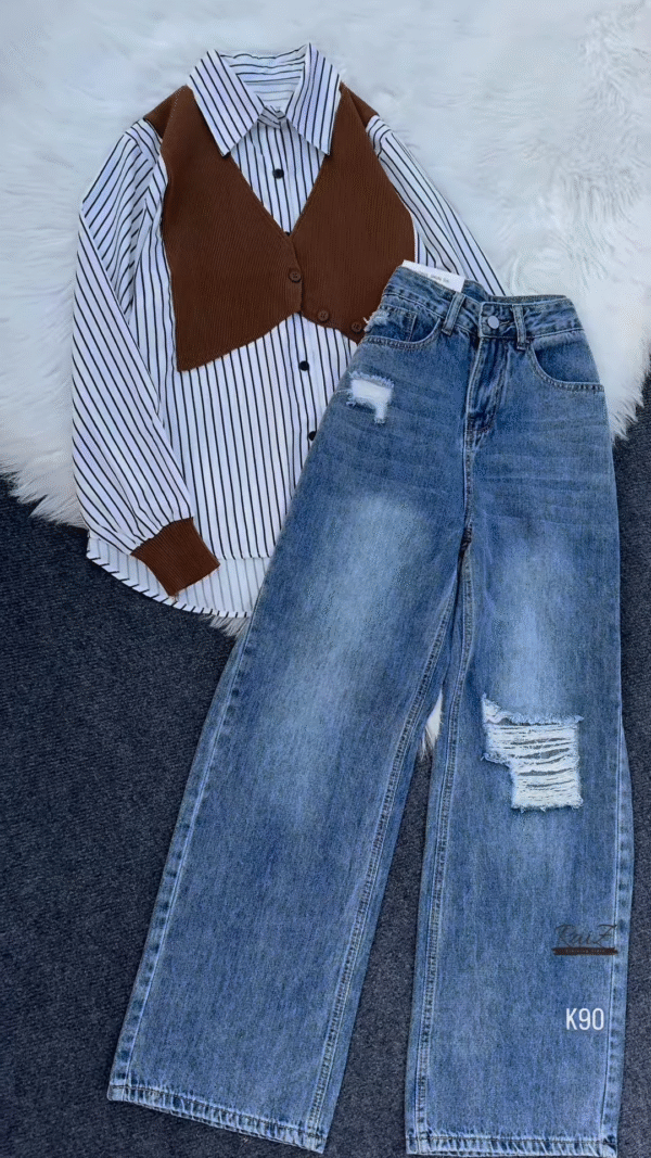 Stylish Striped Shirt with Knit Panel – A Unique Blend of Elegance & Trend