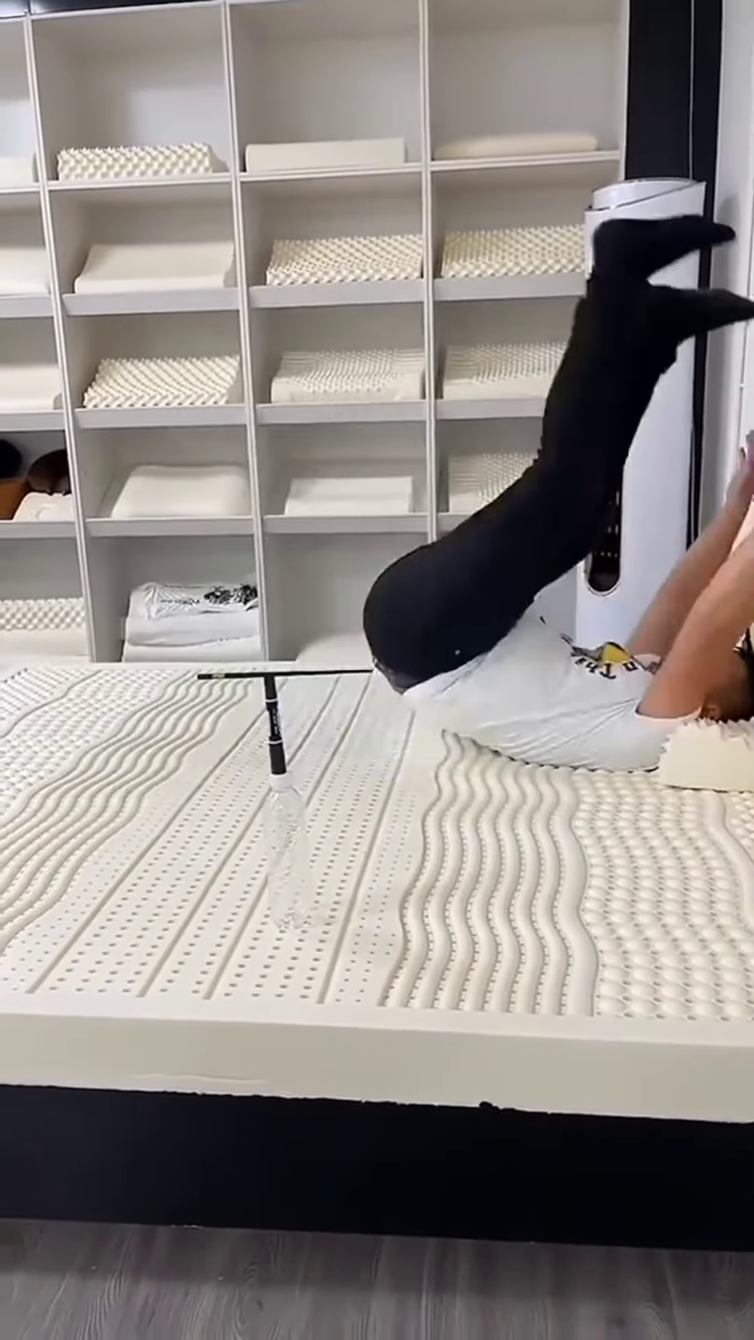 🌙 Ultimate Comfort Redefined: Smart Latex Mattress Topper 🛌